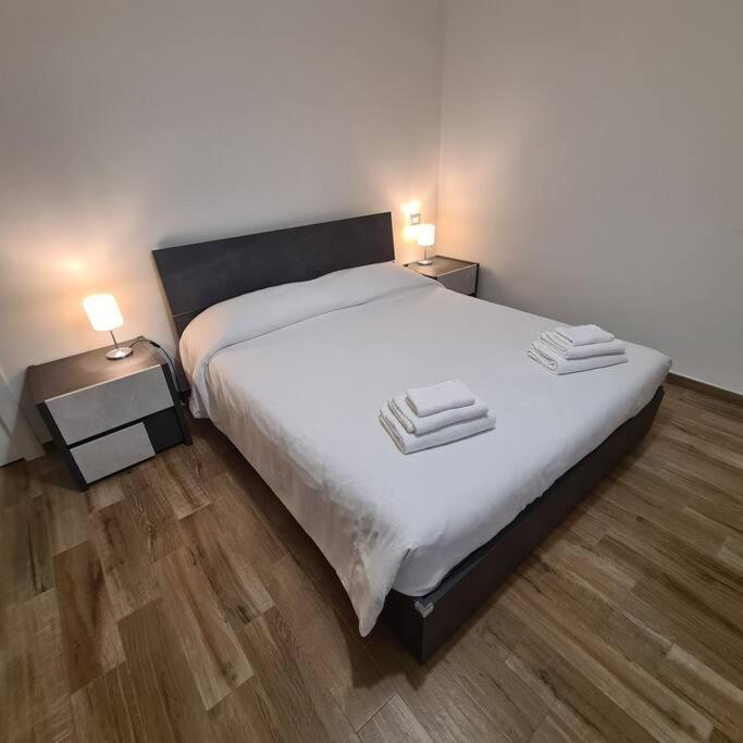 Apartment Garibaldi Pavia Eksteriør billede